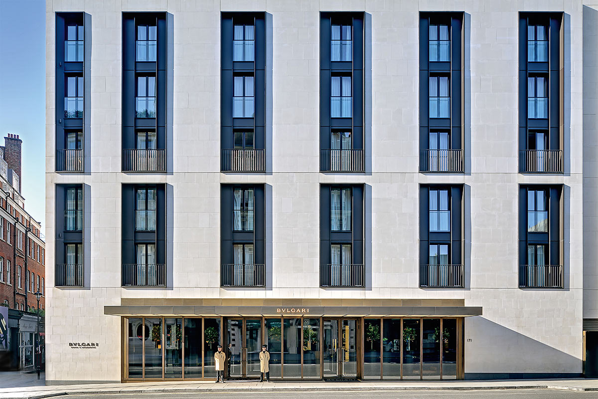 01.-Hotel-Facade-Frontal-1200