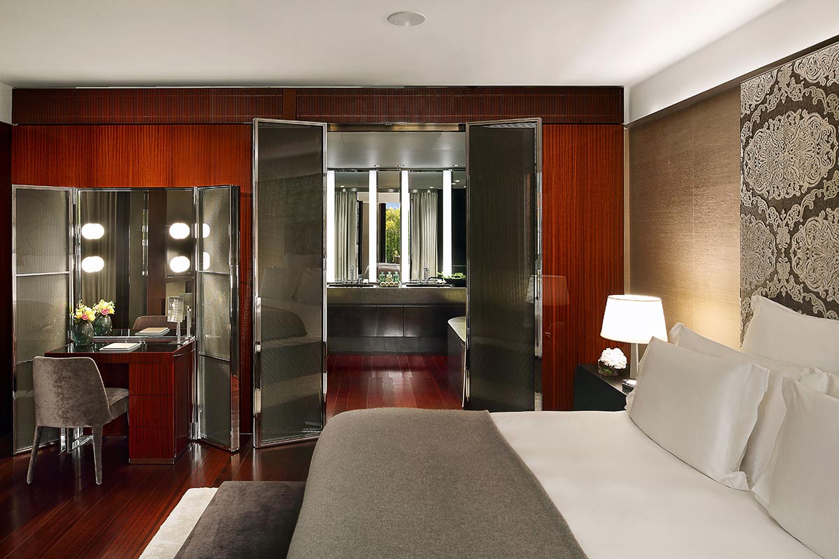 Bulgari-Suite-VI-Bedroom-and-Bathroom-1200