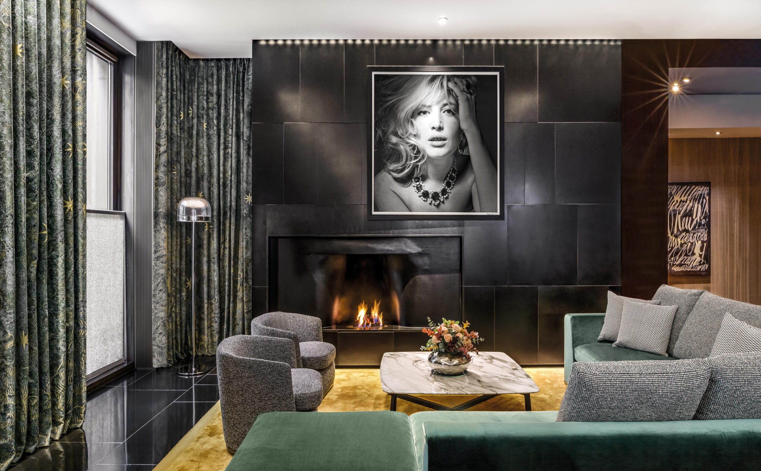 BvlgariHotelLondon_TheBvlgariLounge_Fireplace_HR
