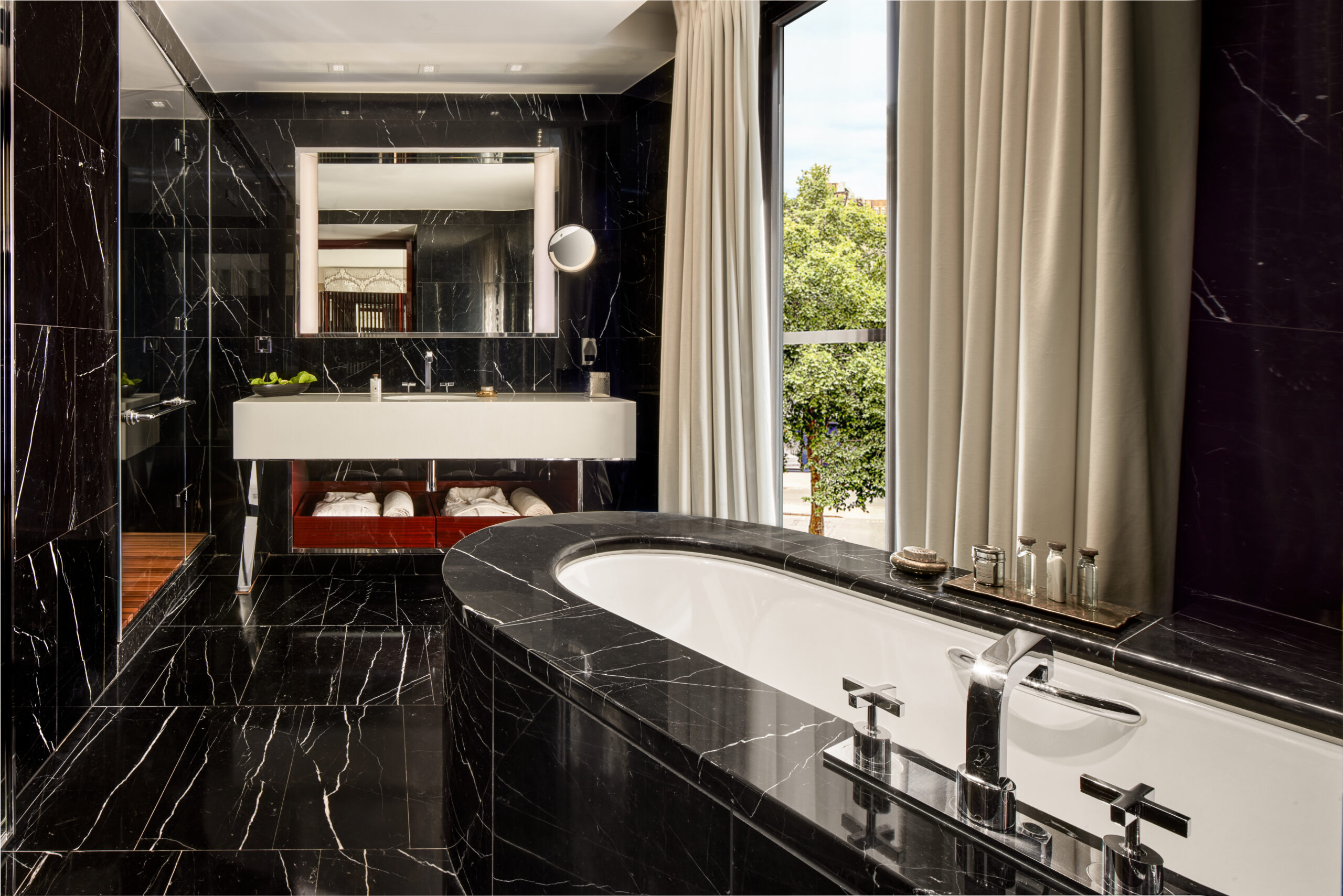 BulgariHotelLondon_StudioSuite_Bathroom_HR