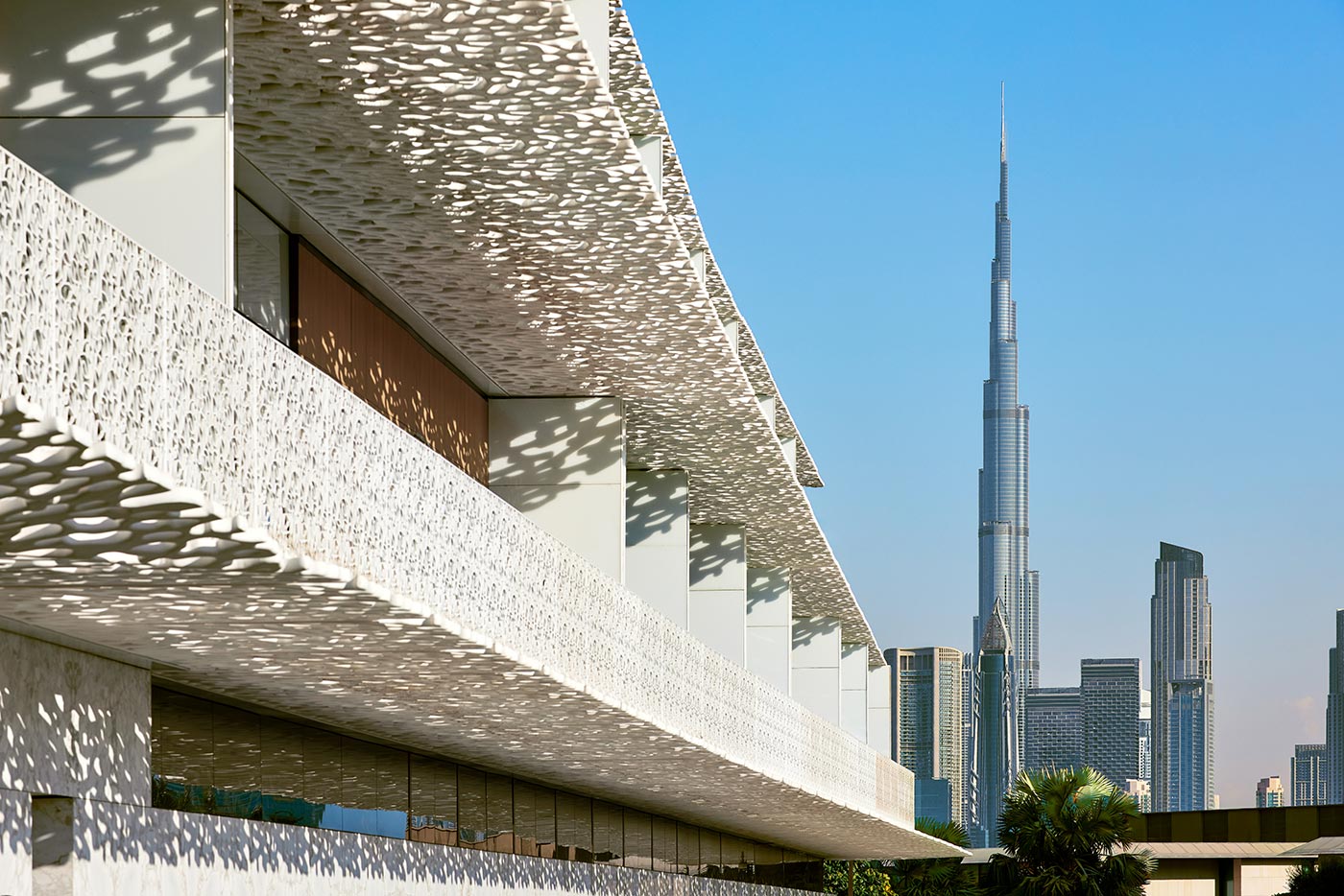 Bvlgari-Resort-Dubai_Balconies-and-Burj-Khalifa-view